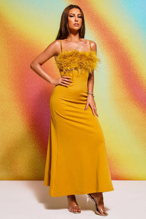 Robe longue jaune sans manches pour femmes, moulante, sans bretelles, pour vacances d'été 2023, avec fines bretelles et motif plume, décontractée, style maxi pour dames