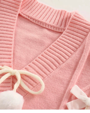 Pull tricoté personnalisé à faible MOQ pour femme, col en V, manches longues, grande taille, avec nœud papillon, épaules tombantes, boutonnage, gilet en tricot pour femme.