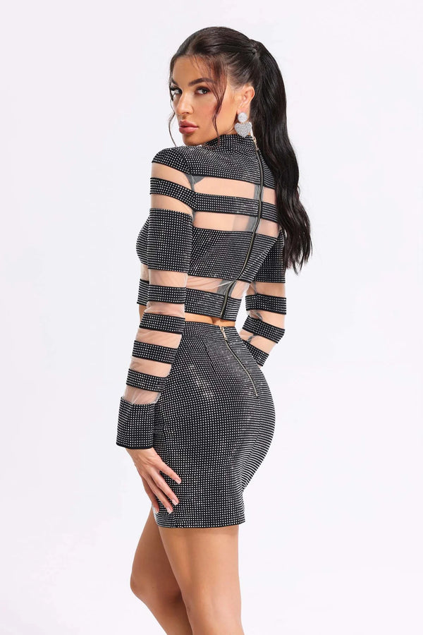Stylish Striped Crop Top & Skirt Outfit Winteres