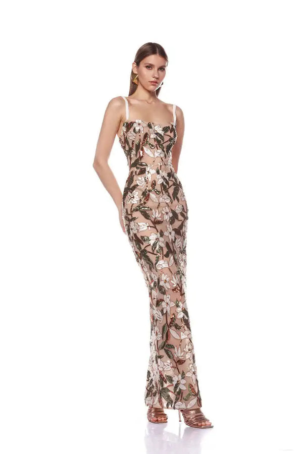 Maxi Dress Sariah with off-shoulder design and 3D flower patchwork, elegant and sophisticated.