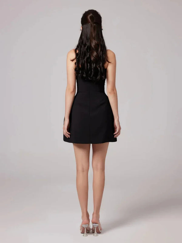 Be the diamond in the rough with our Solid Patchwork Diamond Dress. This strapless, sleeveless dress hugs your high waist for a slimming silhouette. Perfect for any 